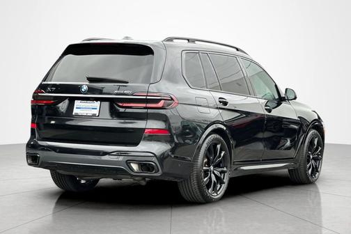 Black Sapphire Metallic 2024 BMW X7 xDrive40i