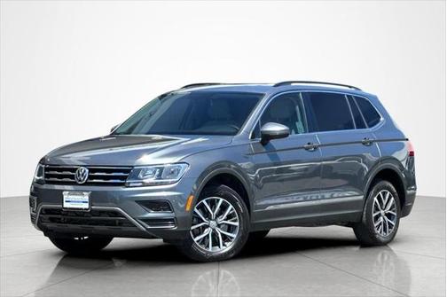 Platinum Gray Metallic 2020 Volkswagen Tiguan 2.0T SE FWD