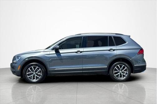 Platinum Gray Metallic 2020 Volkswagen Tiguan 2.0T SE FWD