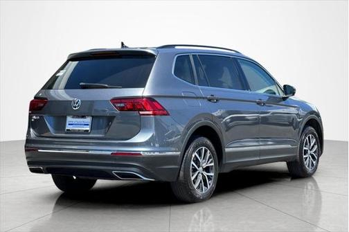 Platinum Gray Metallic 2020 Volkswagen Tiguan 2.0T SE FWD