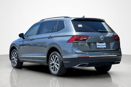 Platinum Gray Metallic 2020 Volkswagen Tiguan 2.0T SE