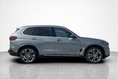 Skyscraper Grey Metallic 2026 BMW X5 sDrive40i Sports Activity Vehicle