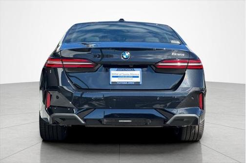 2026 BMW 530 530i Sedan