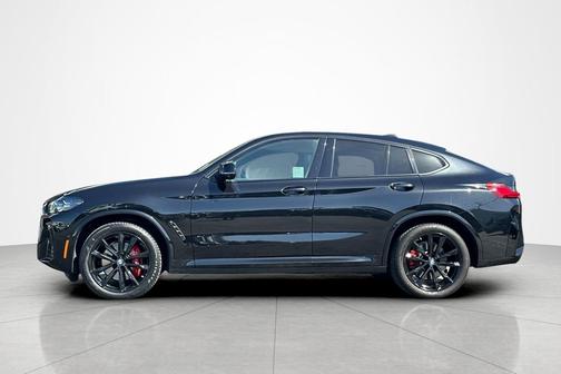 Black Sapphire Metallic 2023 BMW X4 M40i