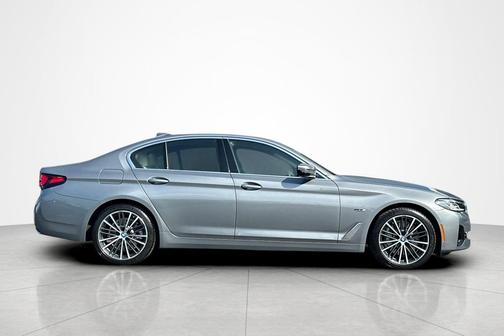 Skyscraper Gray Metallic 2023 BMW 530e Base