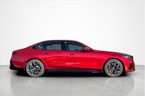 2026 BMW 550e 550e xDrive Sedan