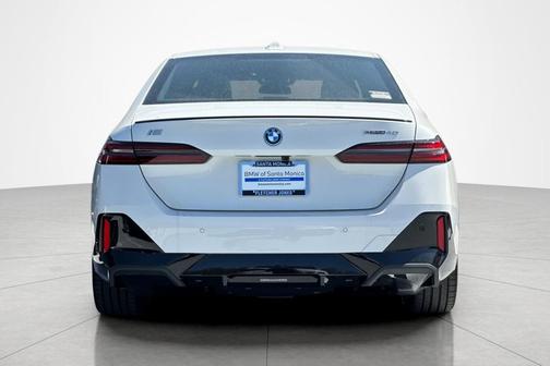 Alpine White 2026 BMW i5 eDrive40
