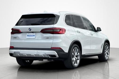 Mineral White Metallic 2019 BMW X5 xDrive40i