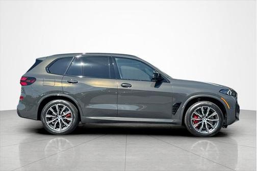 Dravit Grey Metallic 2026 BMW X5 M60i Sports Activity Vehicle