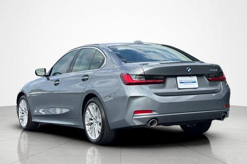 Skyscraper Grey Metallic 2024 BMW 330 330i