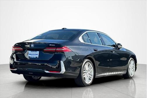 2025 BMW 530 530i xDrive Sedan