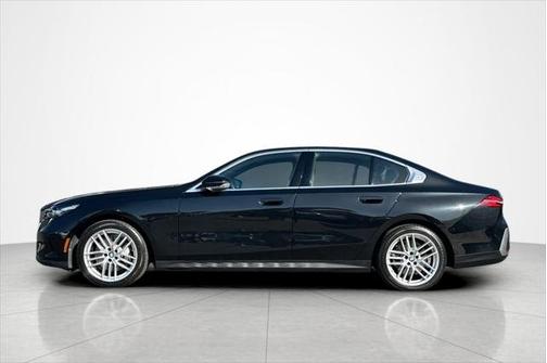 2025 BMW 530 530i xDrive Sedan