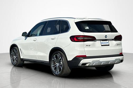 Alpine White 2023 BMW X5 sDrive40i