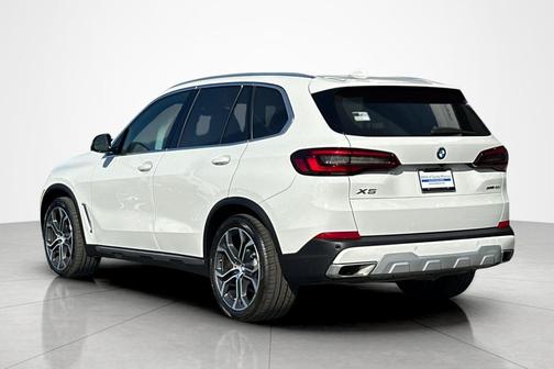 Alpine White 2023 BMW X5 sDrive40i