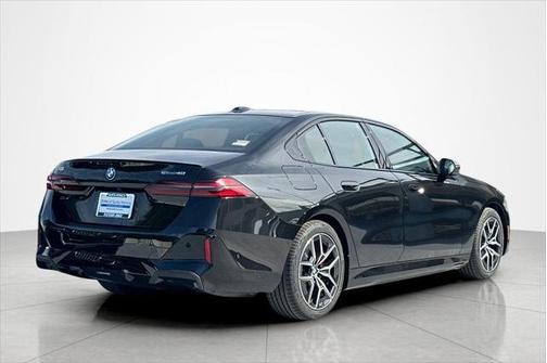 Black Sapphire Metallic 2026 BMW i5 eDrive40 Sedan