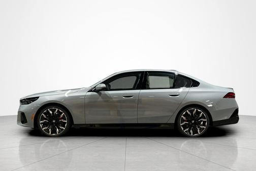 Brooklyn Grey Metallic 2027 BMW 530 i