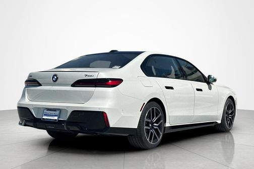 2026 BMW 740 740i xDrive Sedan