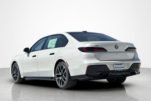 2026 BMW 740 740i xDrive Sedan