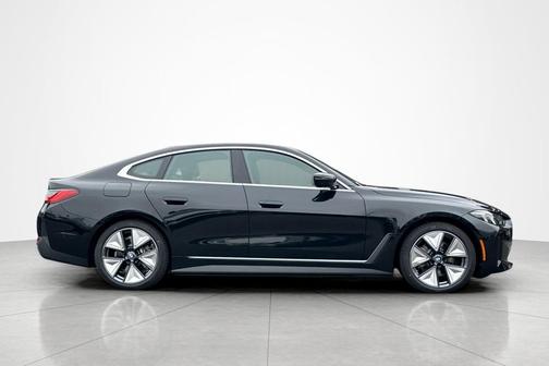 Black Sapphire Metallic 2026 BMW i4 Gran Coupe eDrive40