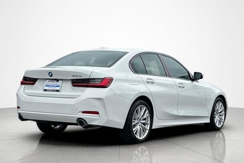 Alpine White 2023 BMW 330 330i