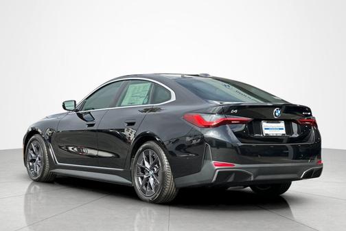 Black Sapphire Metallic 2026 BMW i4 Gran Coupe eDrive40