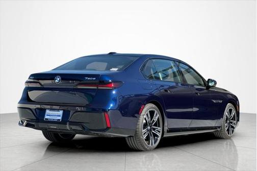 2026 BMW 750e 750e xDrive Plug-In Hybrid