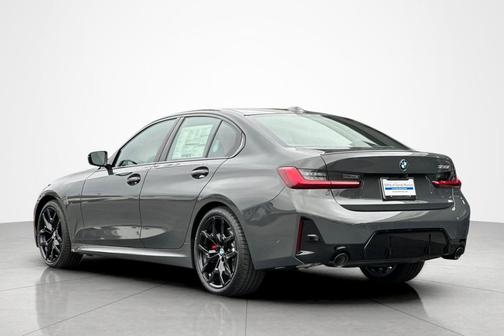 Dravit Grey Metallic 2026 BMW 330 330i