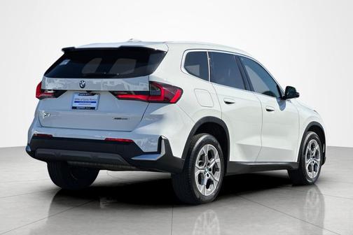 Alpine White 2023 BMW X1 xDrive28i