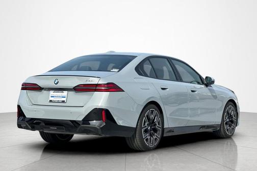 Brooklyn Grey Metallic 2026 BMW 530 530i