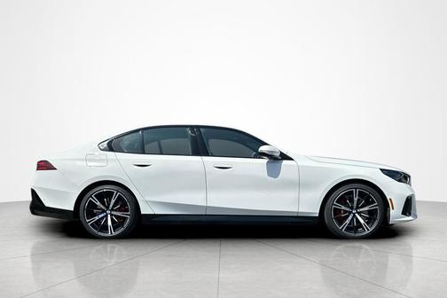 Alpine White 2026 BMW 530 xDrive