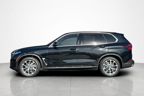Black Sapphire Metallic 2026 BMW X5 PHEV xDrive50e