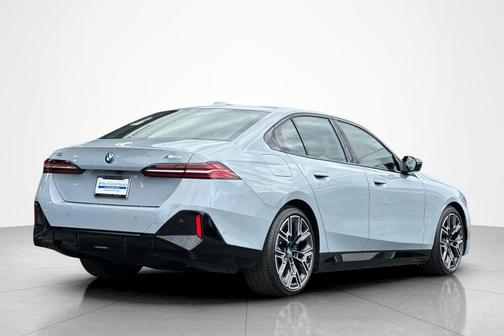 Brooklyn Grey Metallic 2025 BMW i5 M60