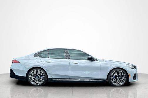 Brooklyn Grey Metallic 2025 BMW i5 M60