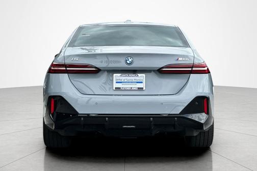Brooklyn Grey Metallic 2025 BMW i5 M60