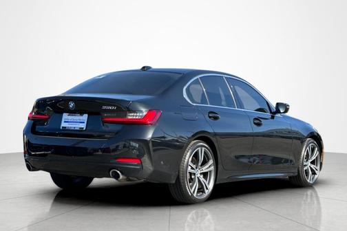 Black Sapphire Metallic 2024 BMW 330 330i