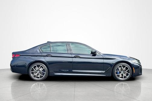 Carbon Black Metallic 2023 BMW 540 i xDrive