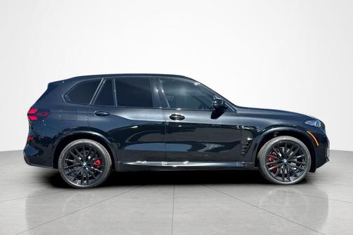 Black Sapphire Metallic 2026 BMW X5 M60i