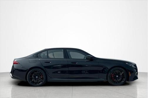 Black Sapphire Metallic 2026 BMW M5 Sedan