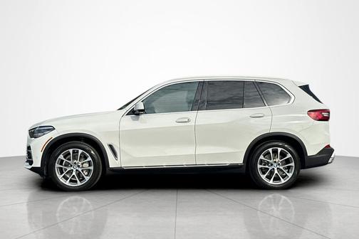 Alpine White 2023 BMW X5 sDrive40i