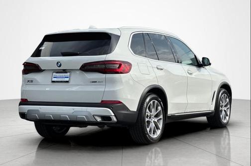 Alpine White 2023 BMW X5 sDrive40i