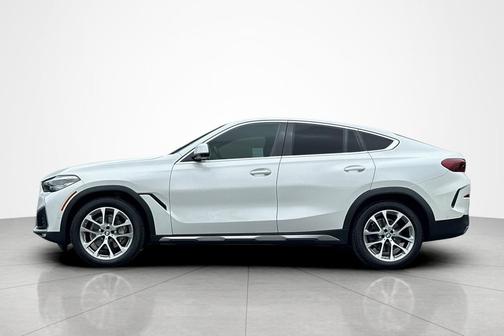 Mineral White Metallic 2021 BMW X6 xDrive40i