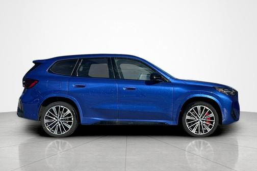 Portimao Blue Metallic 2026 BMW X1 xDrive28i