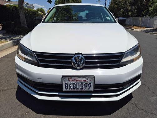 Pure White 2015 Volkswagen Jetta 2.0L S