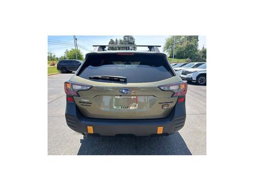 Autumn Green Metallic 2024 Subaru Outback Wilderness