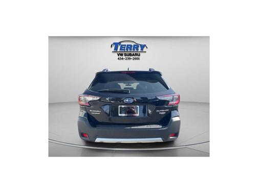 Crystal Black Silica 2025 Subaru Outback Limited