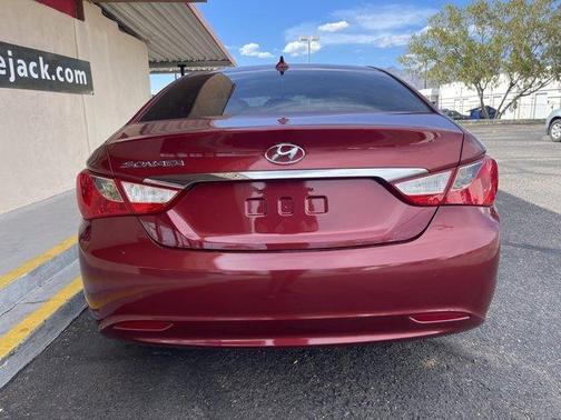2012 Hyundai SONATA GLS