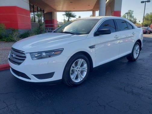 2015 Ford Taurus SE