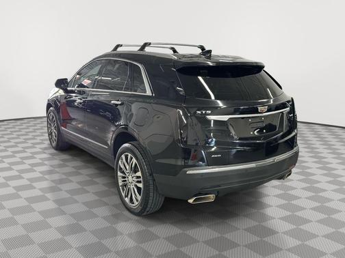 Stellar Black Metallic 2019 Cadillac XT5 Luxury
