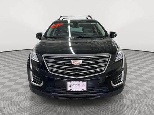 Stellar Black Metallic 2019 Cadillac XT5 Luxury