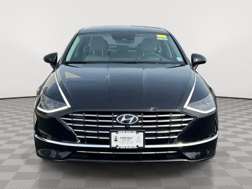 Nocturne Black 2022 Hyundai SONATA Hybrid Limited